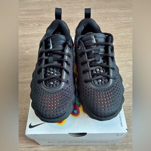 Nike Mind 002 Black Hyper Crimson